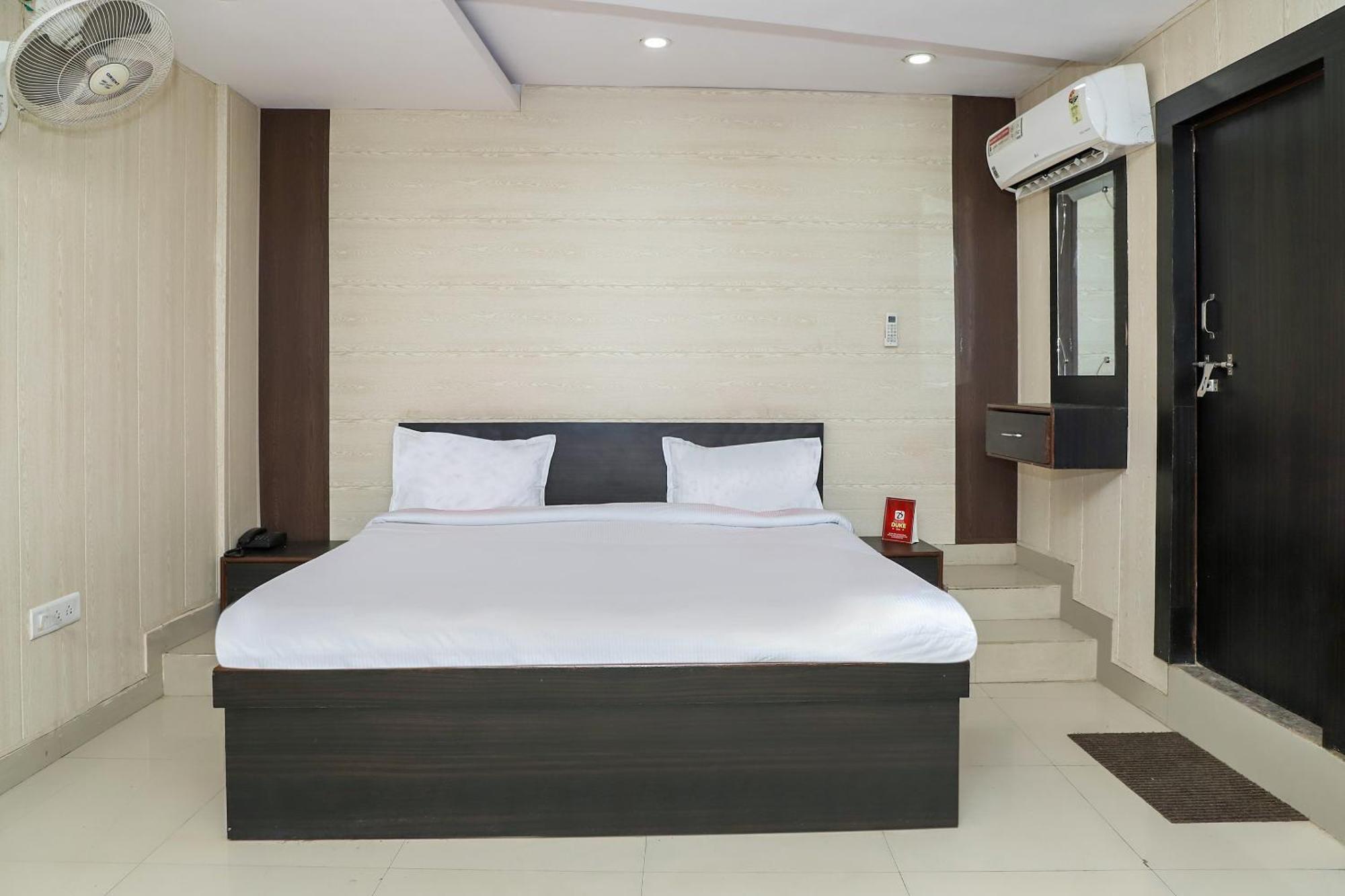 Oyo Hotel Duke Inn Jhānsi Exterior foto
